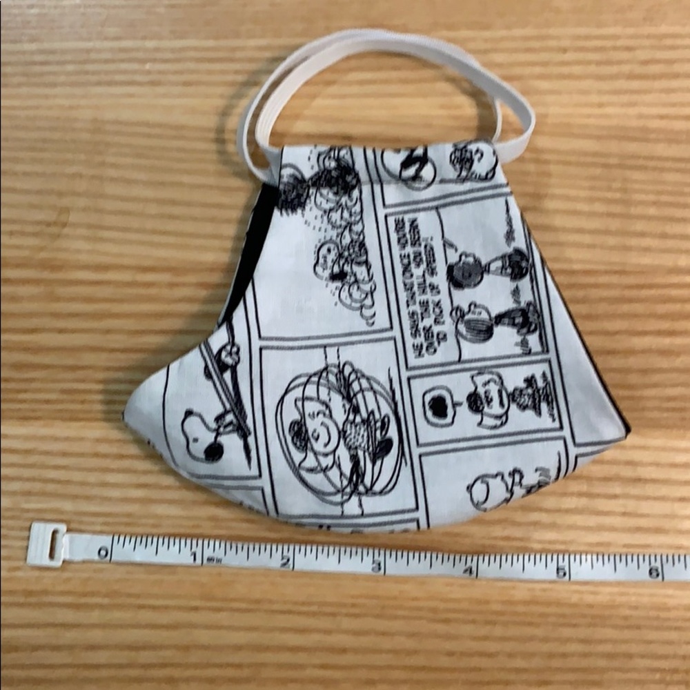 🌈 Adult Woman’s Peanuts Comic Face Mask 🌈 - Picture 4 of 7